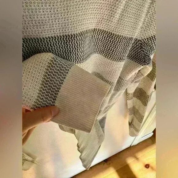 White and grey striped long pullover sweater by Market & Spruce size medium - Picture 7 of 13